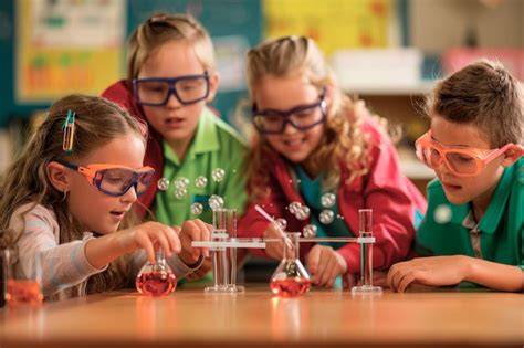 Niños realizando un experimento científico con imanes y cereales