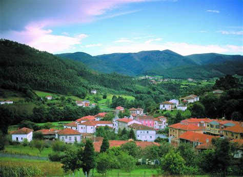 Paisaje rural del Valle de las Luiñas en Asturias