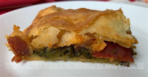 Sofrito de grelos, chorizo y jamón para empanada