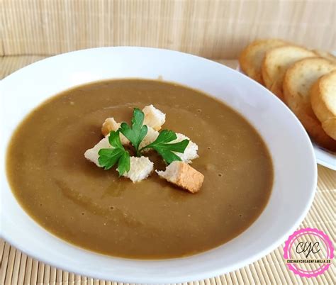 Verduras frescas para la crema de lentejas