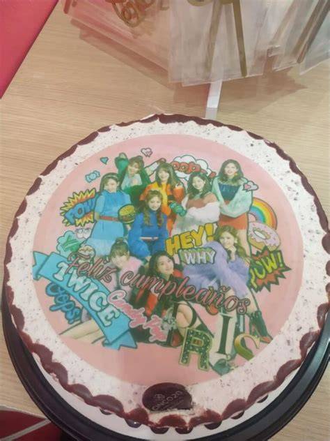 Tarta de oblea decorada para cumpleaños