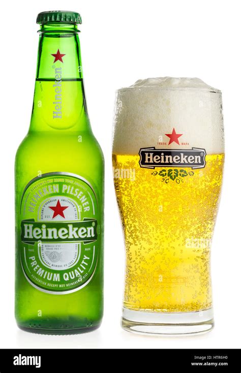 Heineken 0.0 botella y vaso