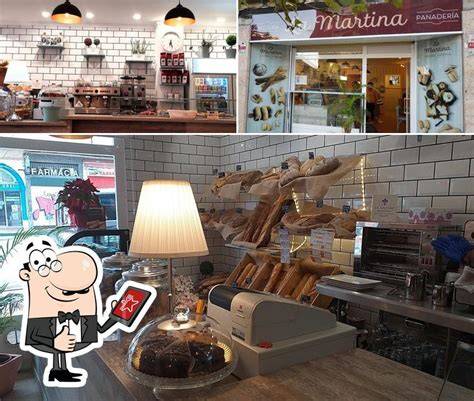 Interior de la Cafetería Panadería La Martina en Pamplona