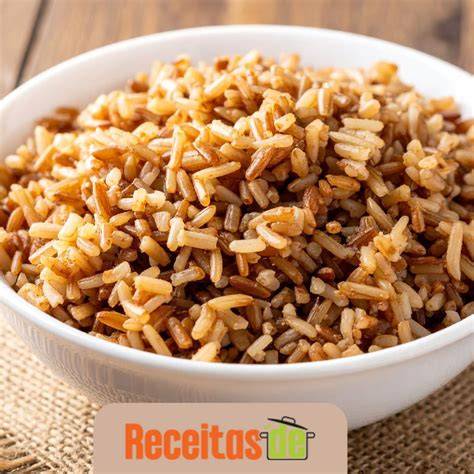 Arroz integral cocinándose
