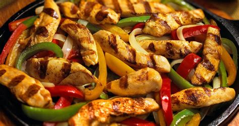 Fajitas de pollo con pimientos de colores