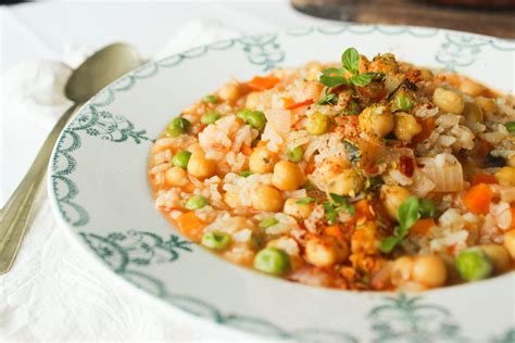 Ingredientes para arroz con verduras y garbanzos
