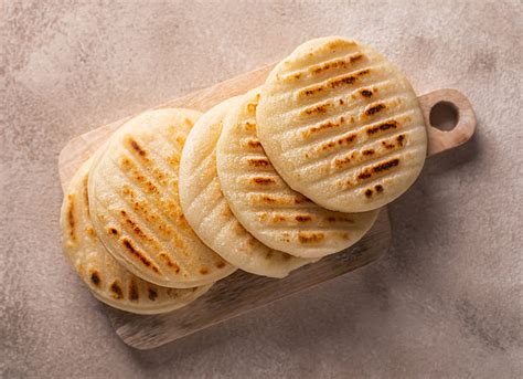 Tabla comparativa: Arepas de maíz vs. Arepas de trigo