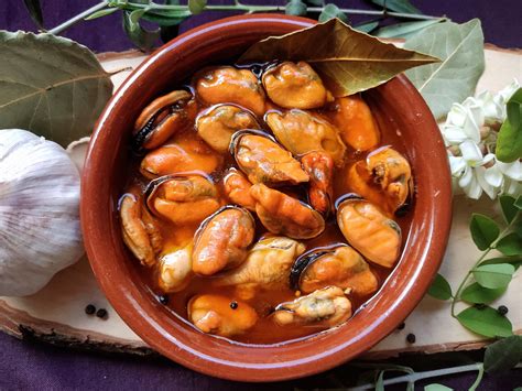Mejillones en escabeche en tarros de cristal
