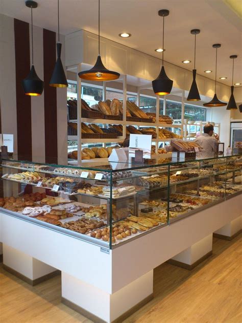 Diseño de interiores de una panadería moderna con terraza