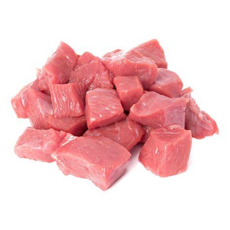 Corte de carne de cerdo en cubos