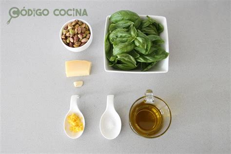 Ingredientes para pesto de pistachos