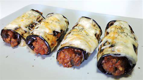 Rollitos de berenjena rellenos de cuscús de coliflor con un toque de salsa