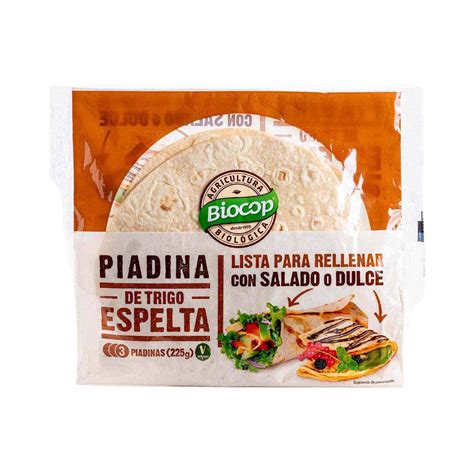 Piadina de espelta doblada con relleno