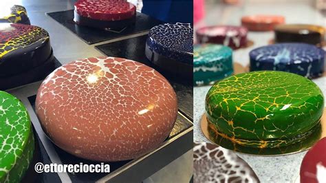 Postres con glaseado espejo de colores