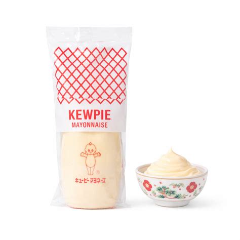 Mayonesa Kewpie con envase tradicional