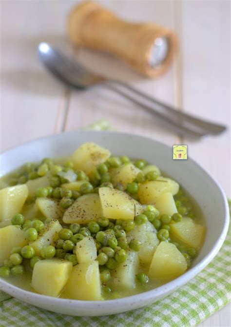 Patatas y guisantes guisados