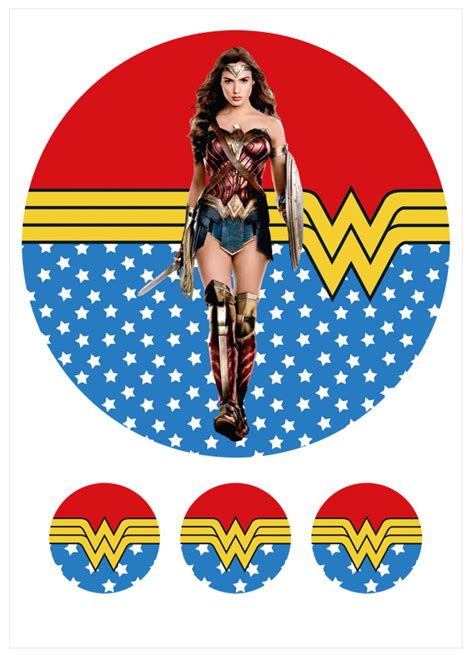 Oblea comestible de Wonder Woman en una tarta