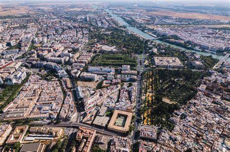Vista aérea de La Carlota con sus edificios históricos