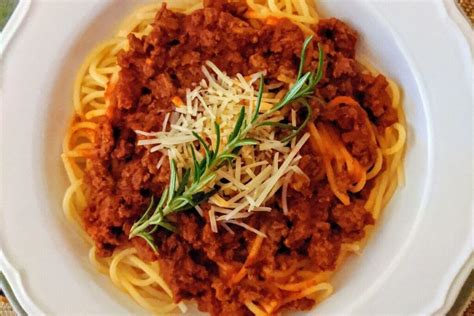 Ingredientes básicos para espagueti a la boloñesa