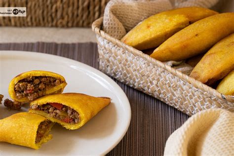 Empanadas colombianas y españolas