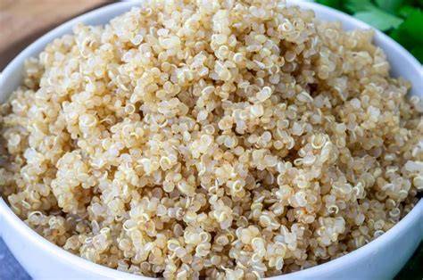 Quinoa cocida y lista para servir