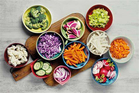 Variedad de guarniciones para el gazpacho