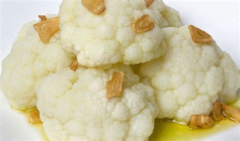 Coliflor refrita con ajos dorados