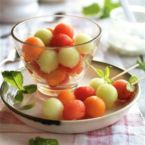 Ajoblanco de Melón con bolitas de melón como guarnición