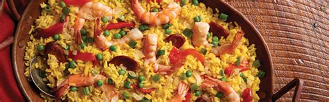 Paella de camarones lista para servir