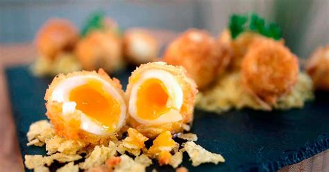 Plato final de huevos de codorniz rebozados con tempura