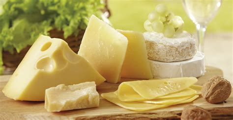Variedad de quesos para gratinar