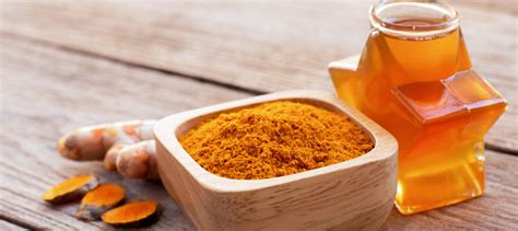 Especias de cúrcuma y miel