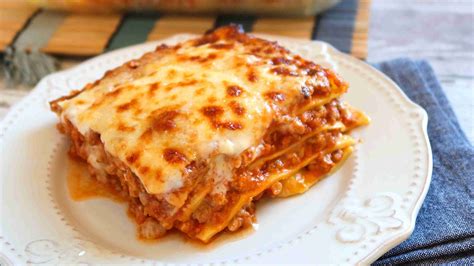 Plato de lasaña de carne