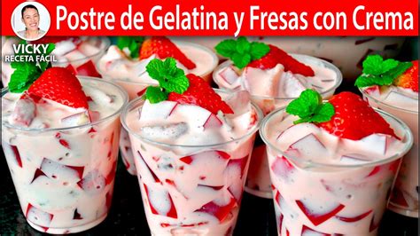 Gelatina con leche y fresas