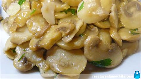 Champiñones cocinándose en Thermomix