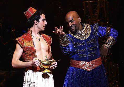 Ferran Fabá y David Comrie en el musical 'Aladdín'