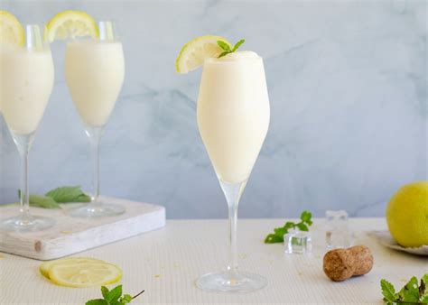 Sorbete de ajo y limón en copas