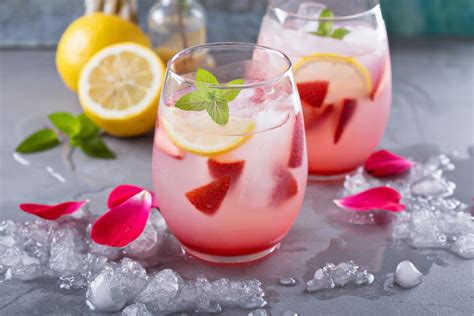 Coctel con alcachofa y ginebra