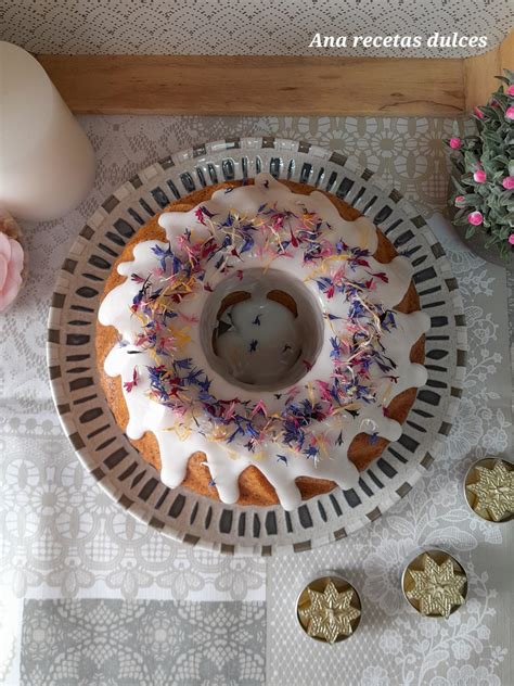 Bundt cake de limón decorado