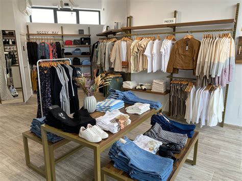 Interior de una de las tiendas de La Espiga de Oro