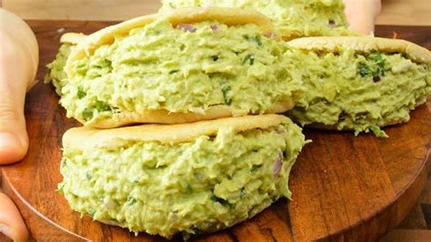 Ingredientes para arepas reina pepiada