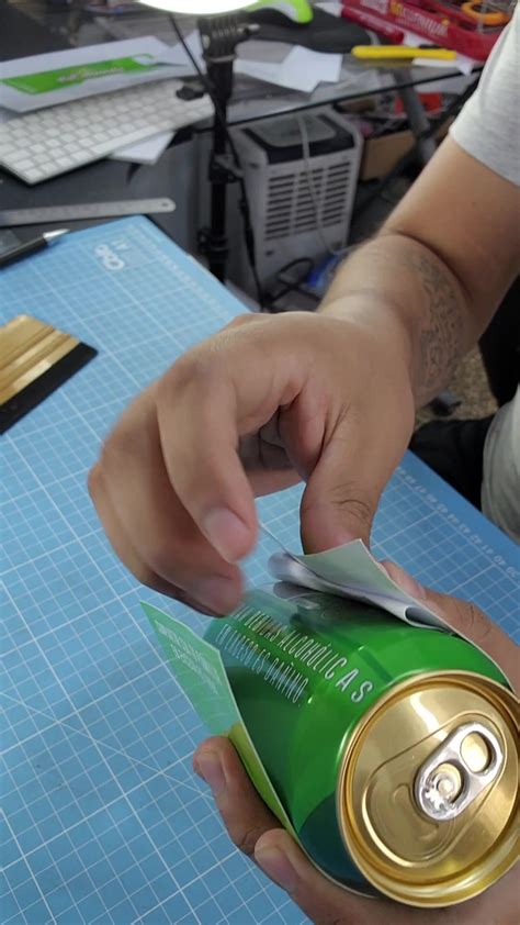 Panqués cubanos en moldes de latas de refresco