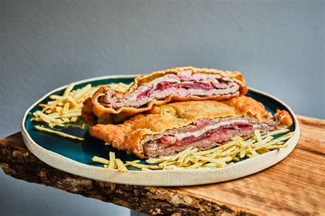 Cachopo con un rebozado crujiente