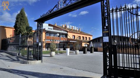 Fachada del restaurante Sol i Vi en Subirats