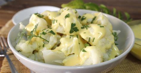 Ensalada de coliflor con vinagreta de mostaza