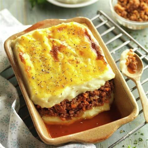 Pastel de carne y bechamel gratinado