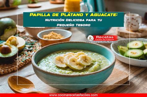 Gazpacho de plátano macho y aguacate en un tazón