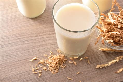 Ingredientes para hacer leche de espelta casera