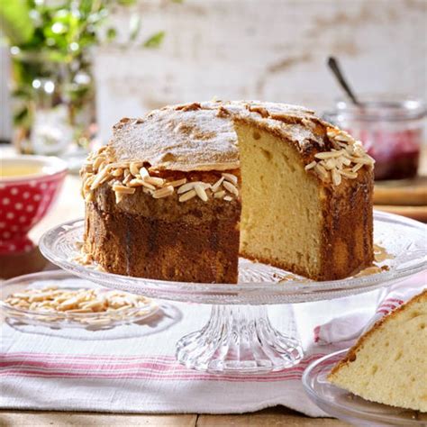 Bizcocho de limón con almendras