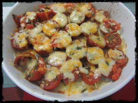Tomates cherry gratinados con queso y hierbas